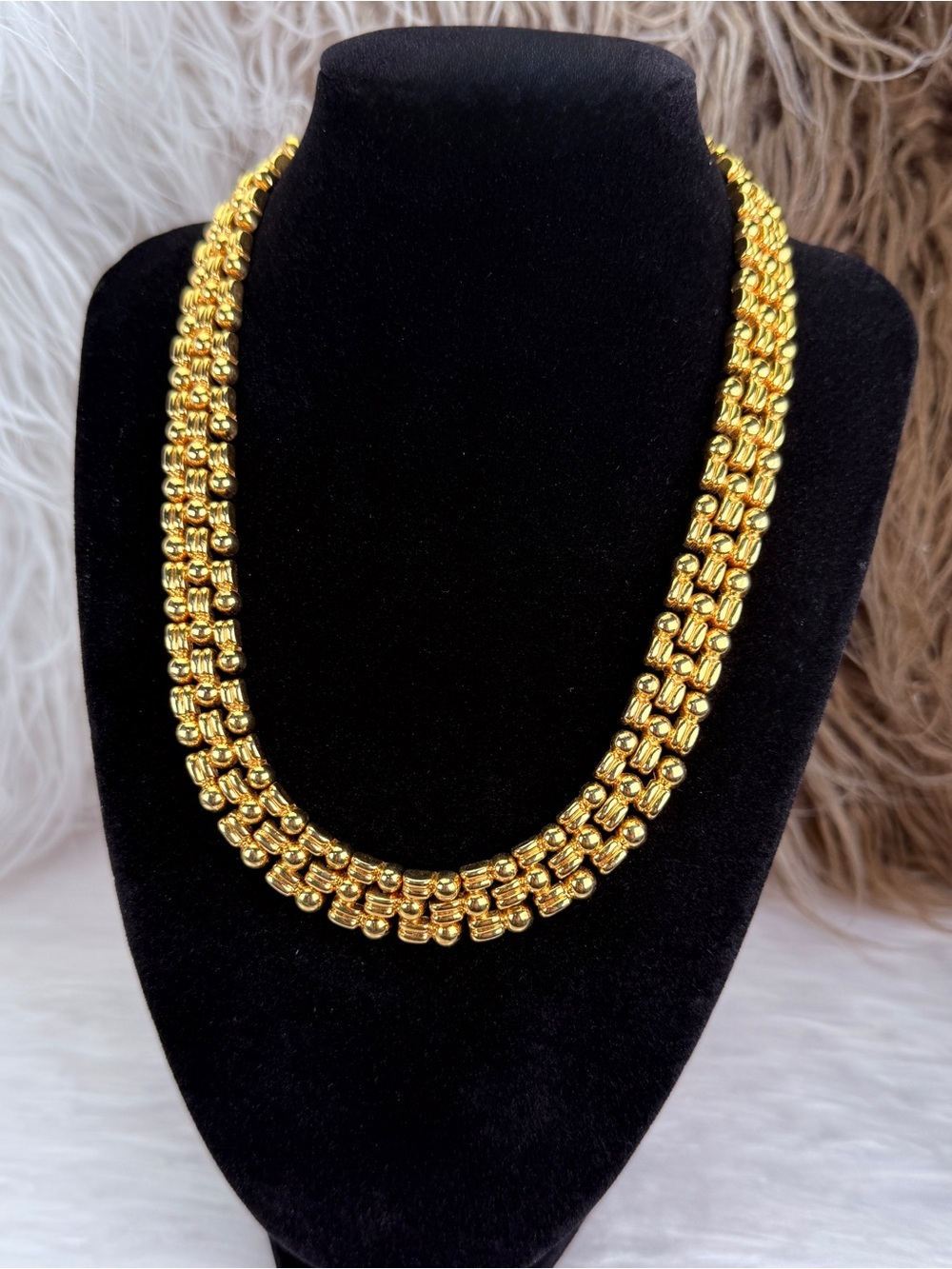 Vintage Wide Gold Tone Bead Link Chain Collar Statement Necklace